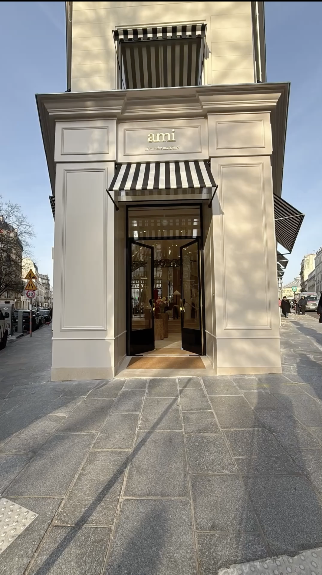 Ami Paris